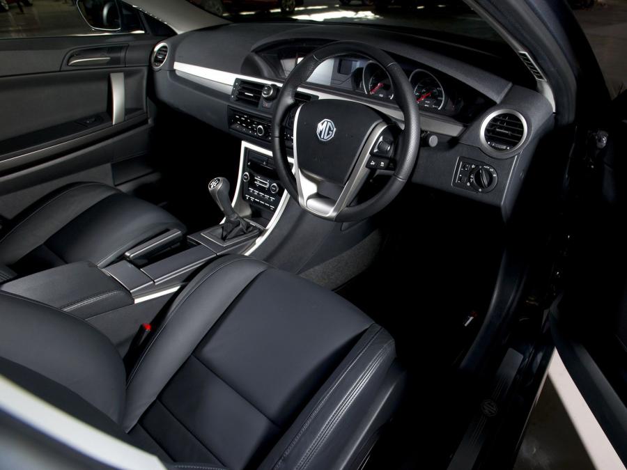  MG 6 GT 2011 года  (UK) (фото 5 из 13)